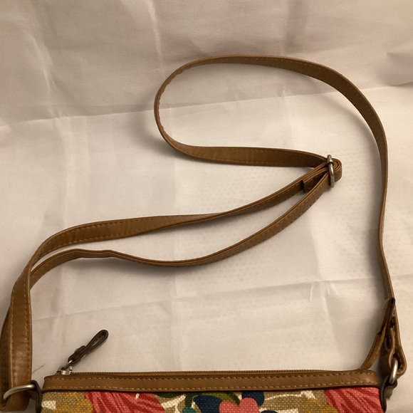 Small floral pattern Relic purse - Picture 4 of 8